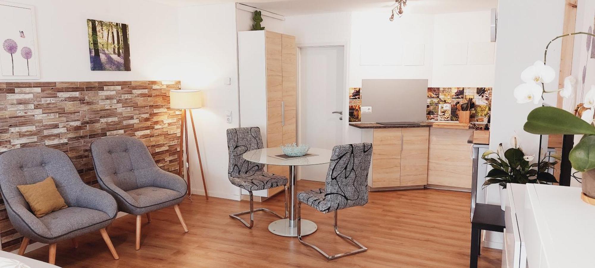 Modernes Souterrain Apartment Black Forest Mit Separatem Eingang Und Kfz-Stellplatz 바트두르하임 외부 사진