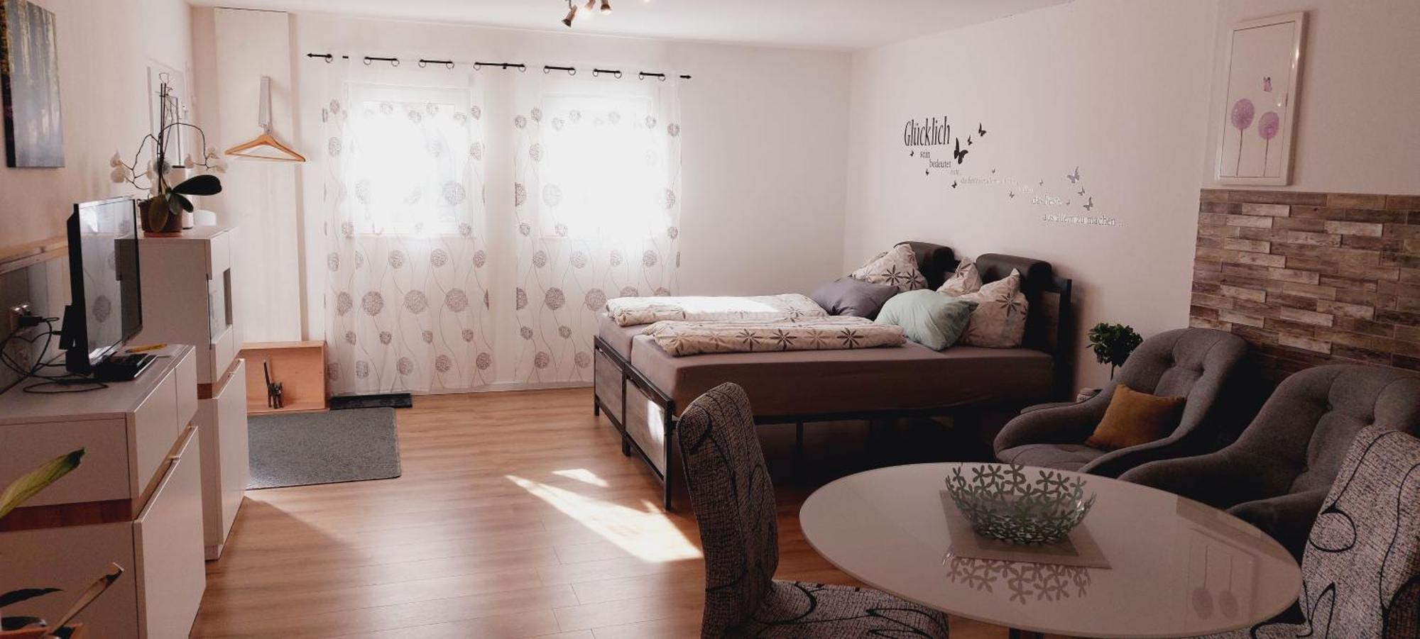 Modernes Souterrain Apartment Black Forest Mit Separatem Eingang Und Kfz-Stellplatz 바트두르하임 외부 사진