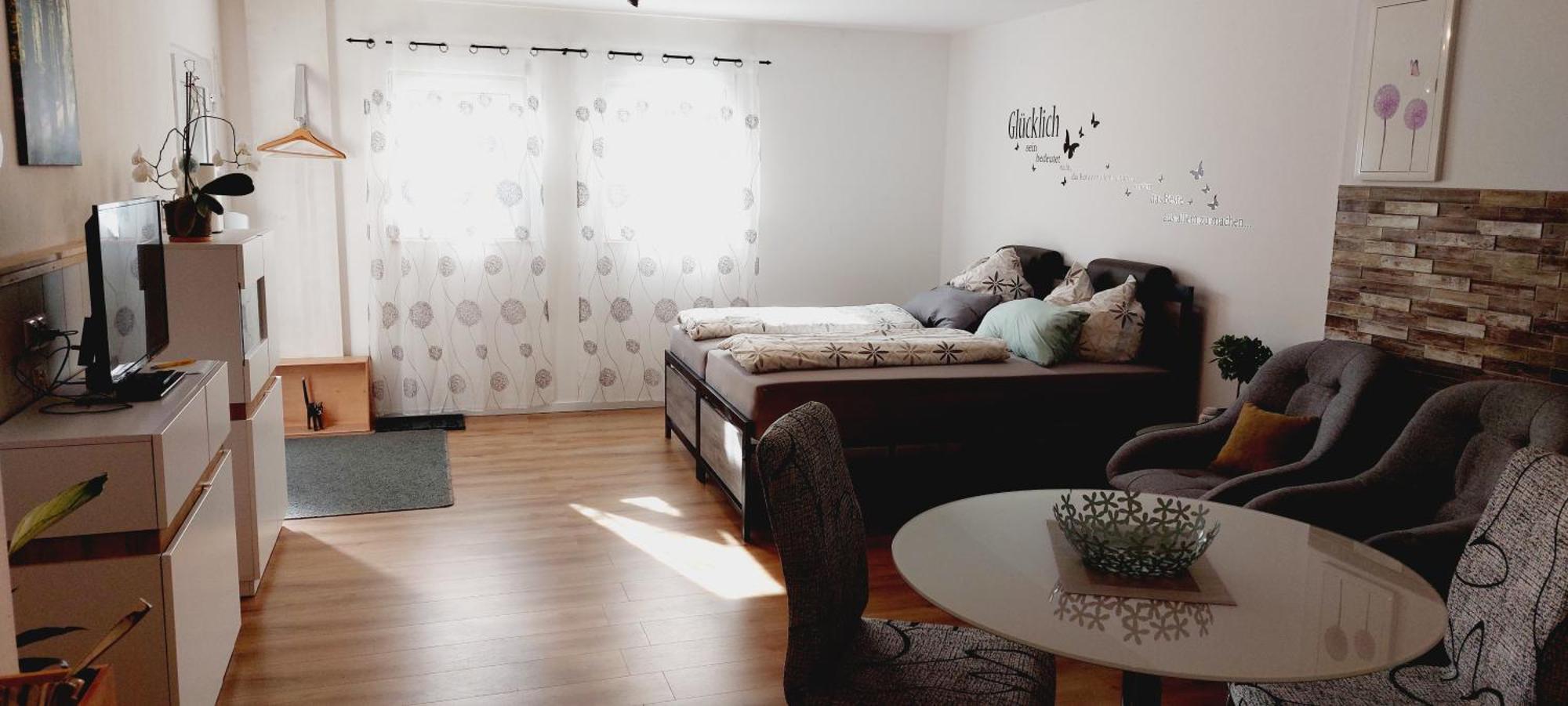 Modernes Souterrain Apartment Black Forest Mit Separatem Eingang Und Kfz-Stellplatz 바트두르하임 외부 사진